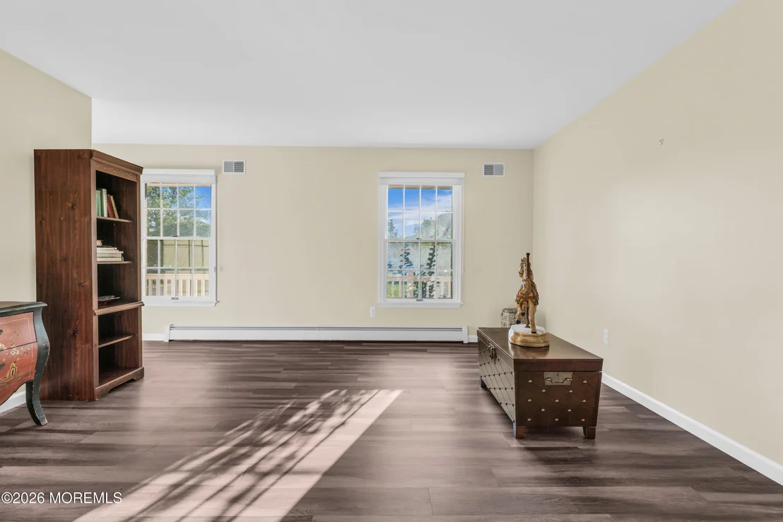 Photo of 361 Eastern Boulevard