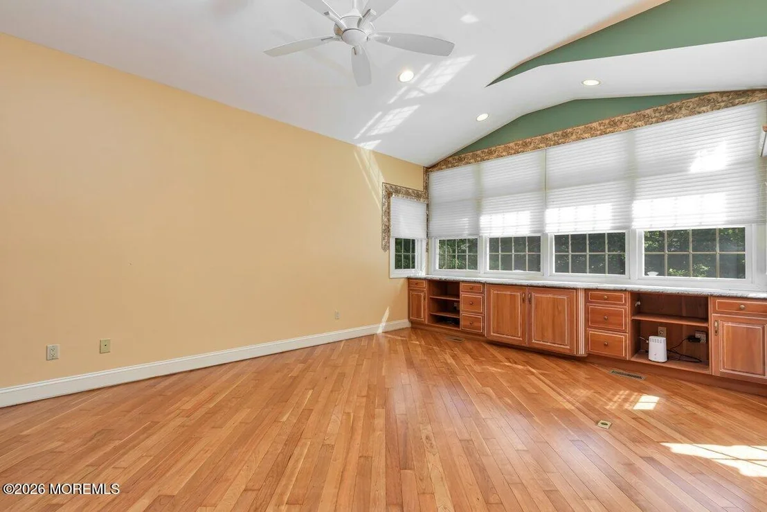 Photo of 48 Ravine Drive