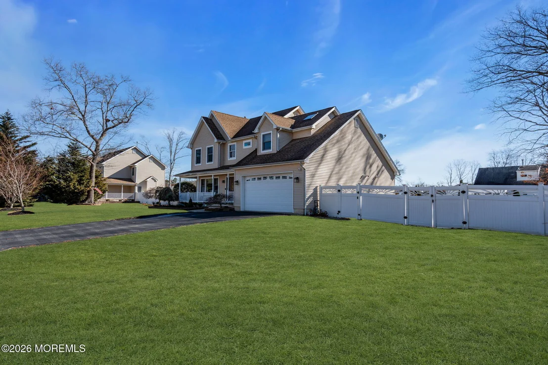 Photo of 15 Eagle Drive