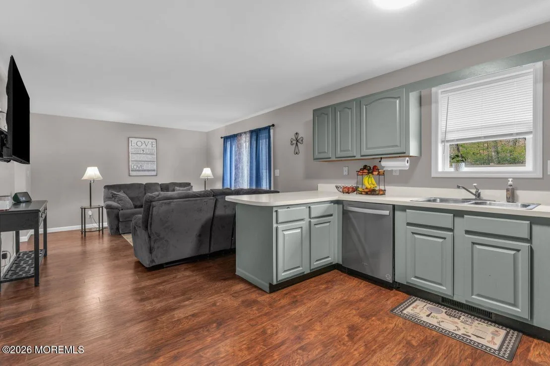 Photo of 146 Pardee Boulevard