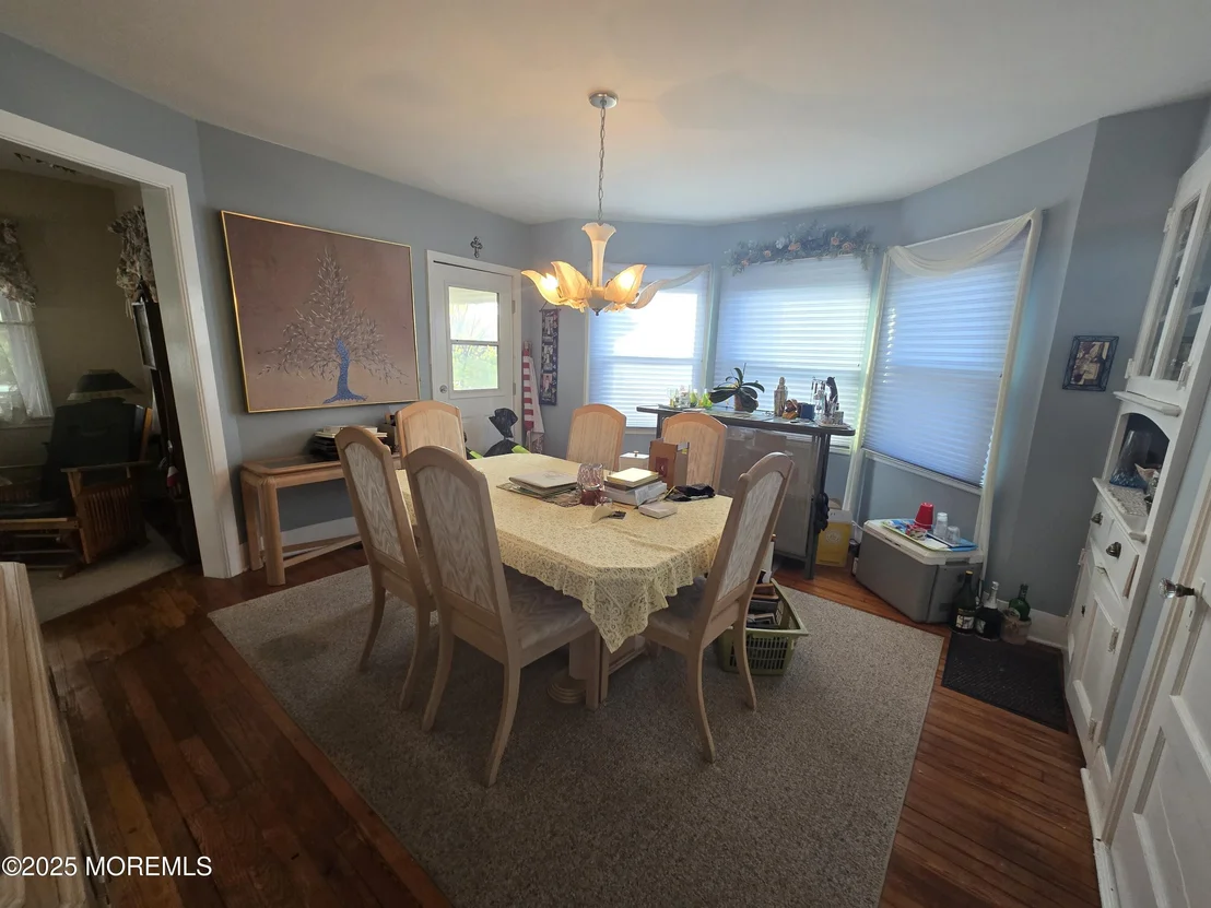 Photo of 214 5th Avenue