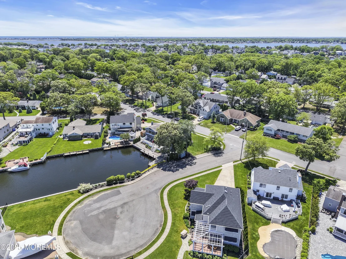 Photo of 560 Midwood Drive