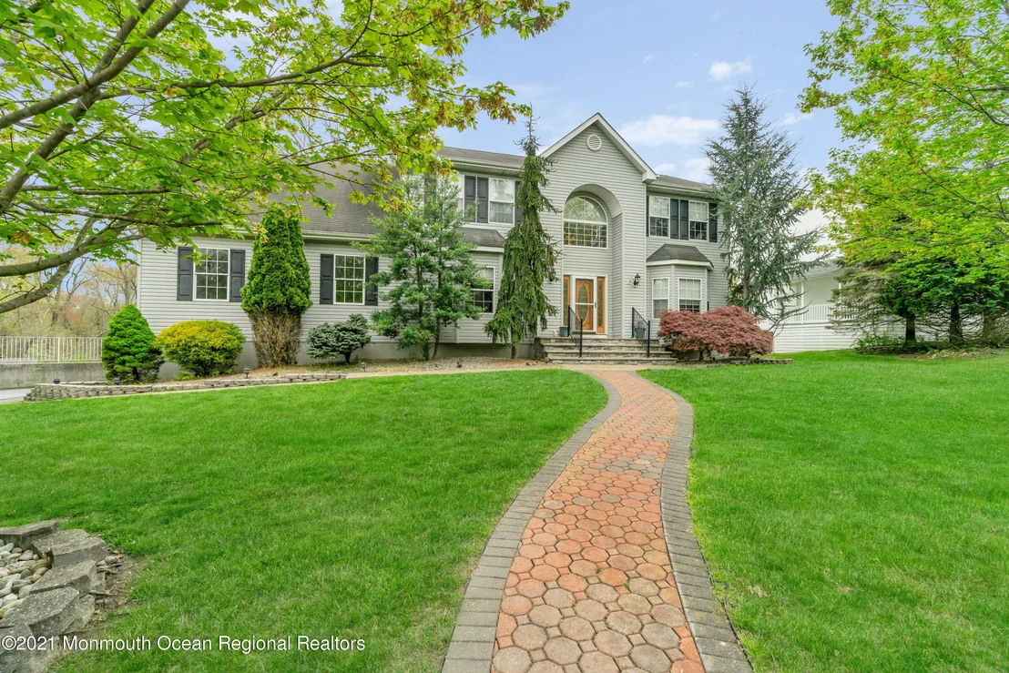 Photo of 7 River Edge Drive