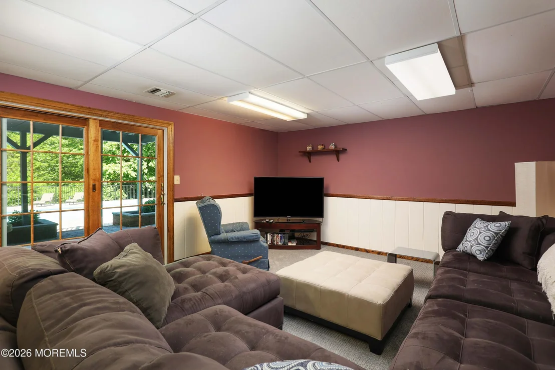 Photo of 1908 Shadowbrook Drive