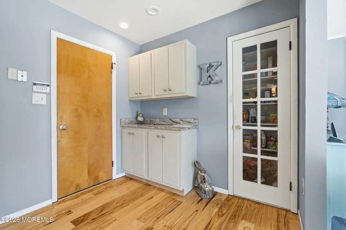Photo of 481 Admiral Road