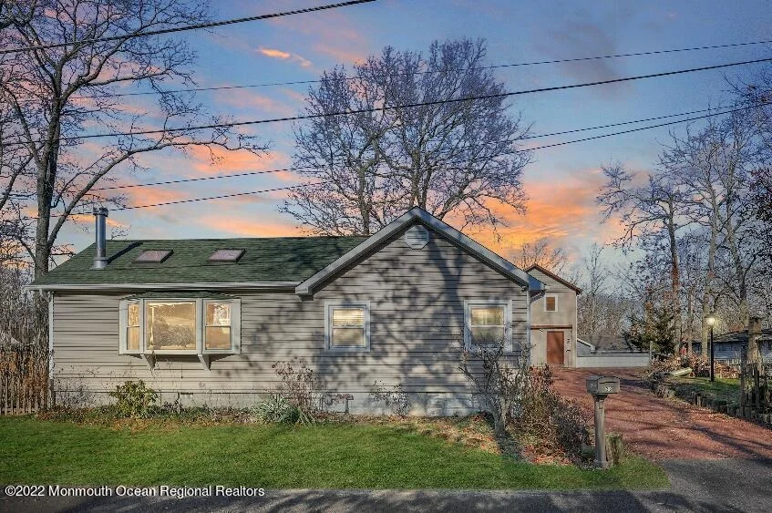 Photo of 33 Van Buren Avenue