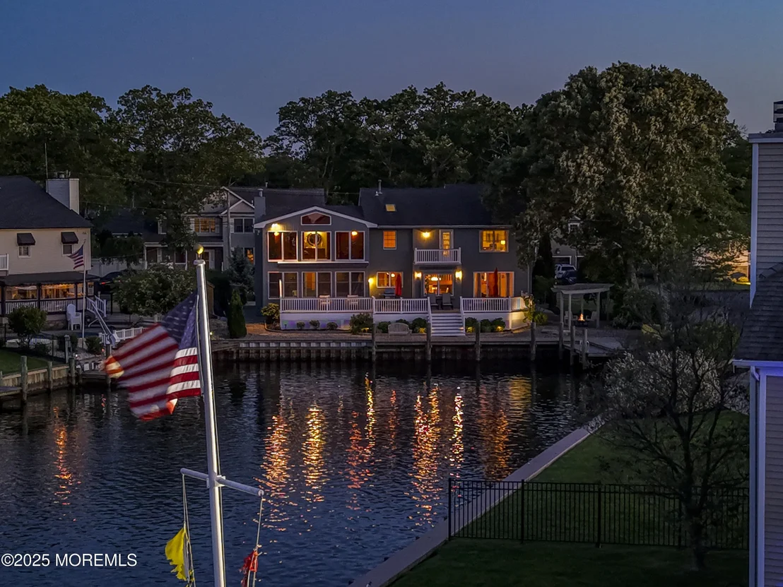 Photo of 560 Midwood Drive