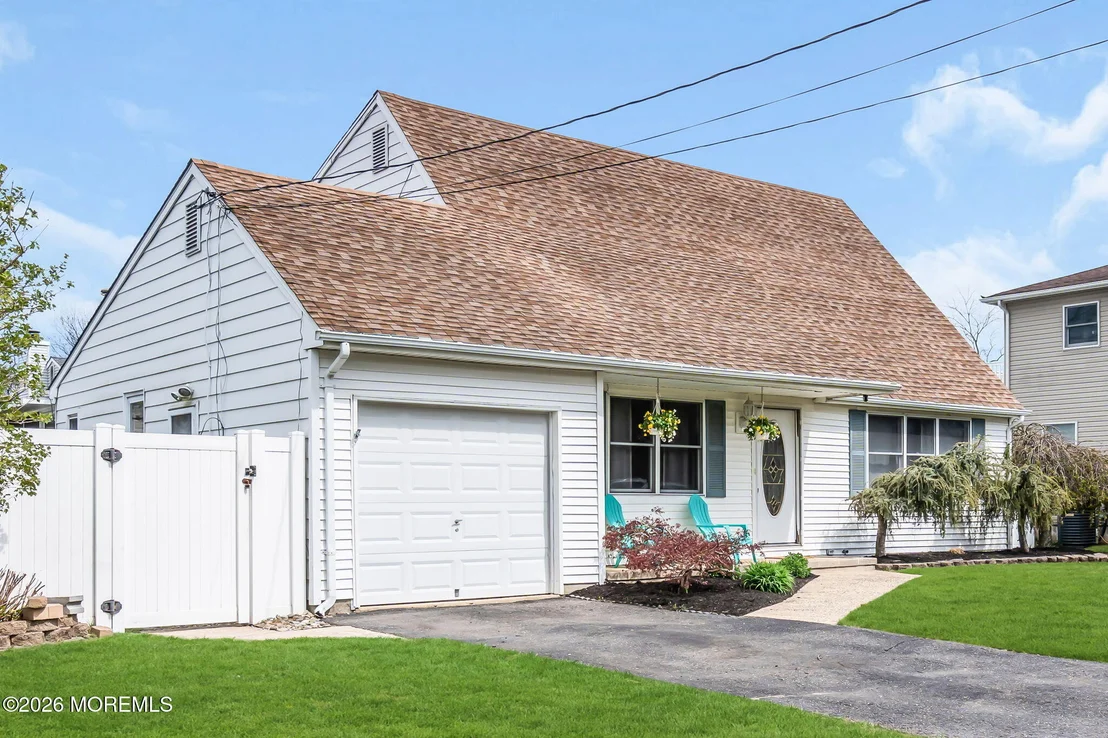 Photo of 305 Hudson Drive