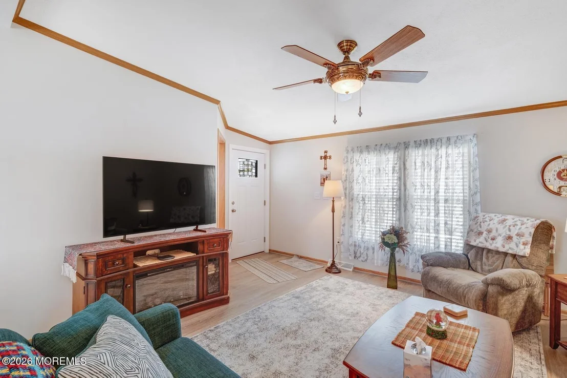 Photo of 902 Oak Ridge Terrace