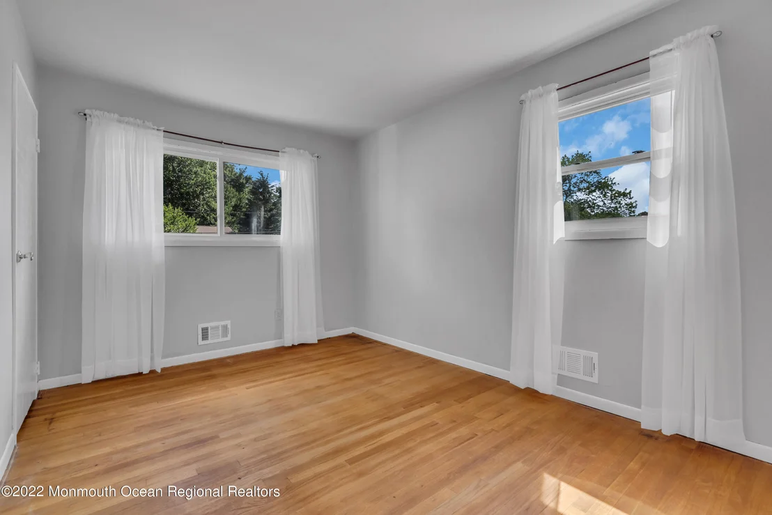 Photo of 19 Warren Drive