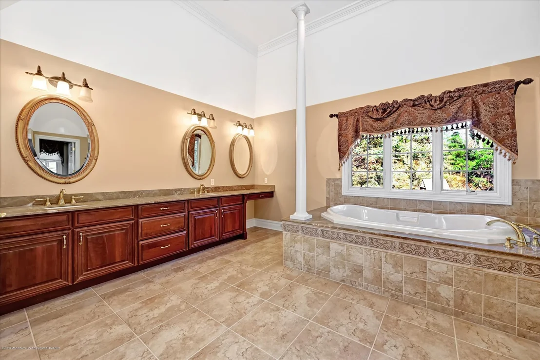 Photo of 7 Beverly Drive