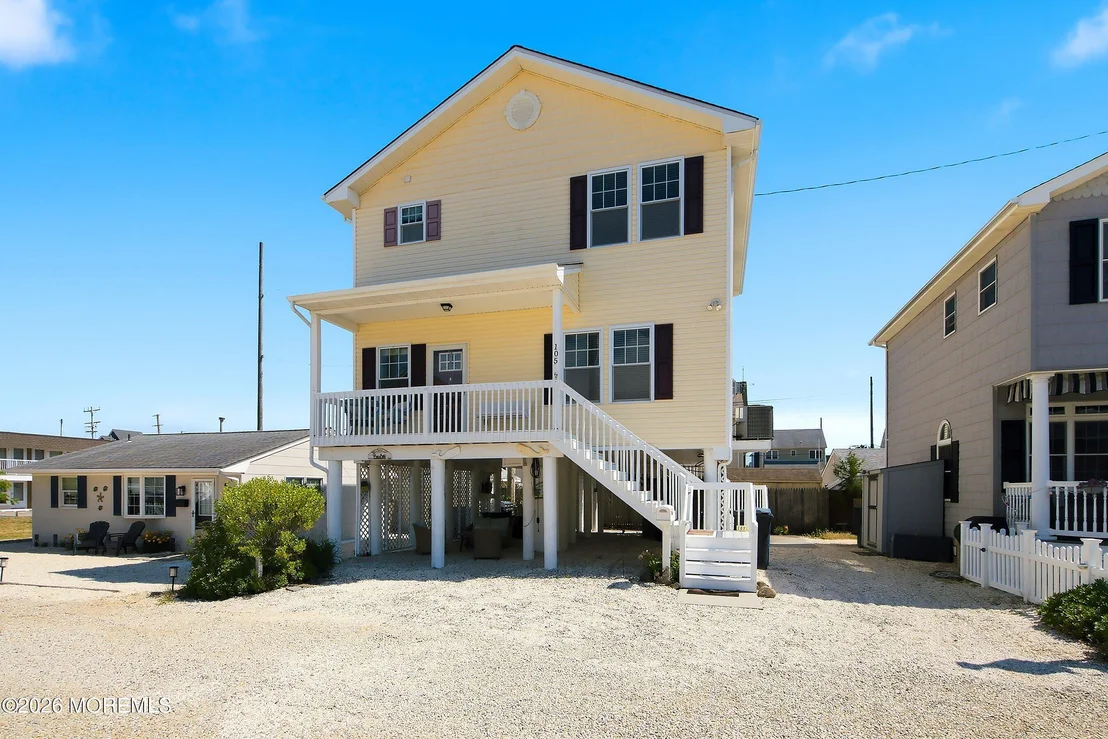 Photo of 105 Albacore Drive