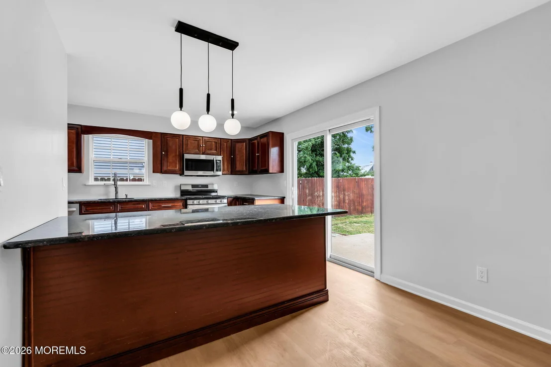 Photo of 610 Bayview Avenue