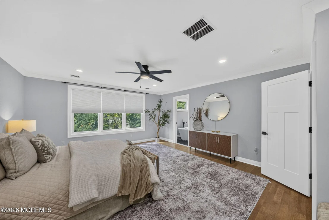Photo of 284 Middle Road