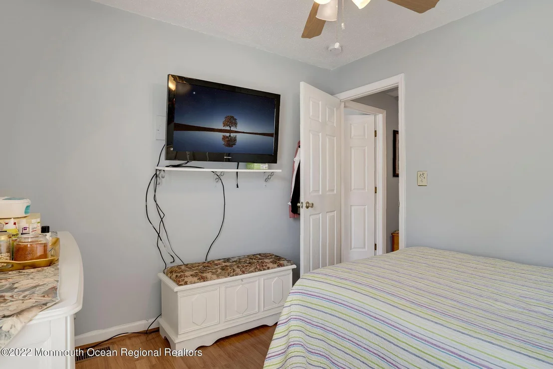 Photo of 2113 W Bangs Avenue