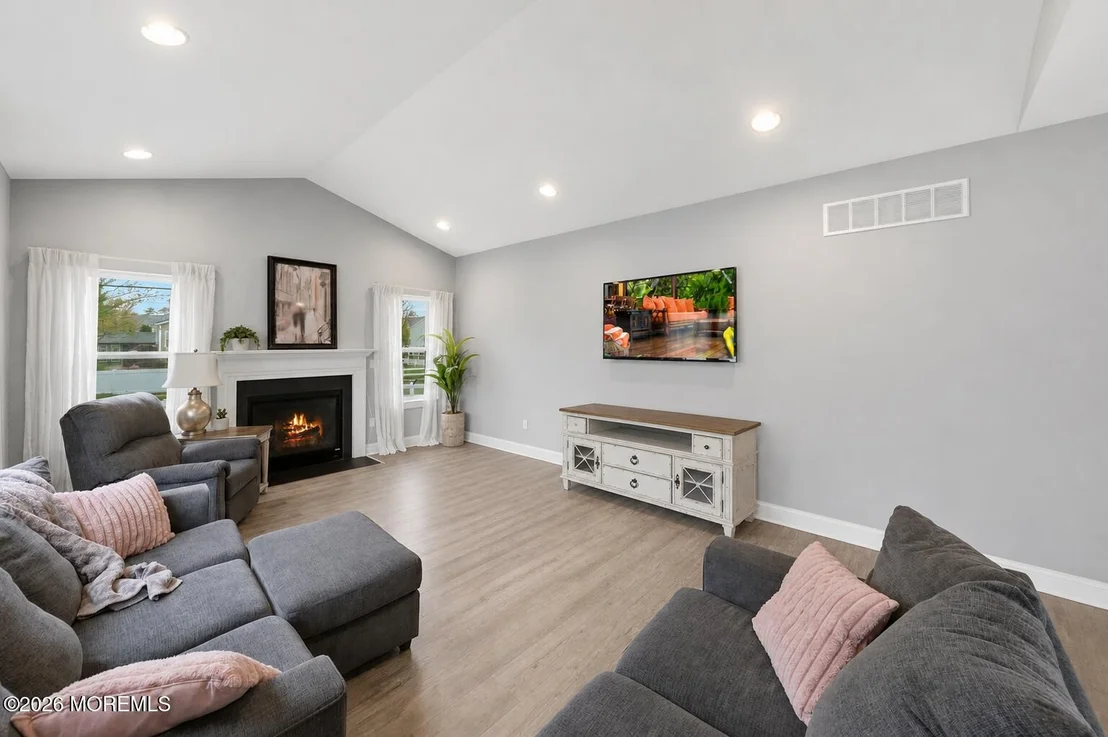 Photo of 1 Prairie Lane