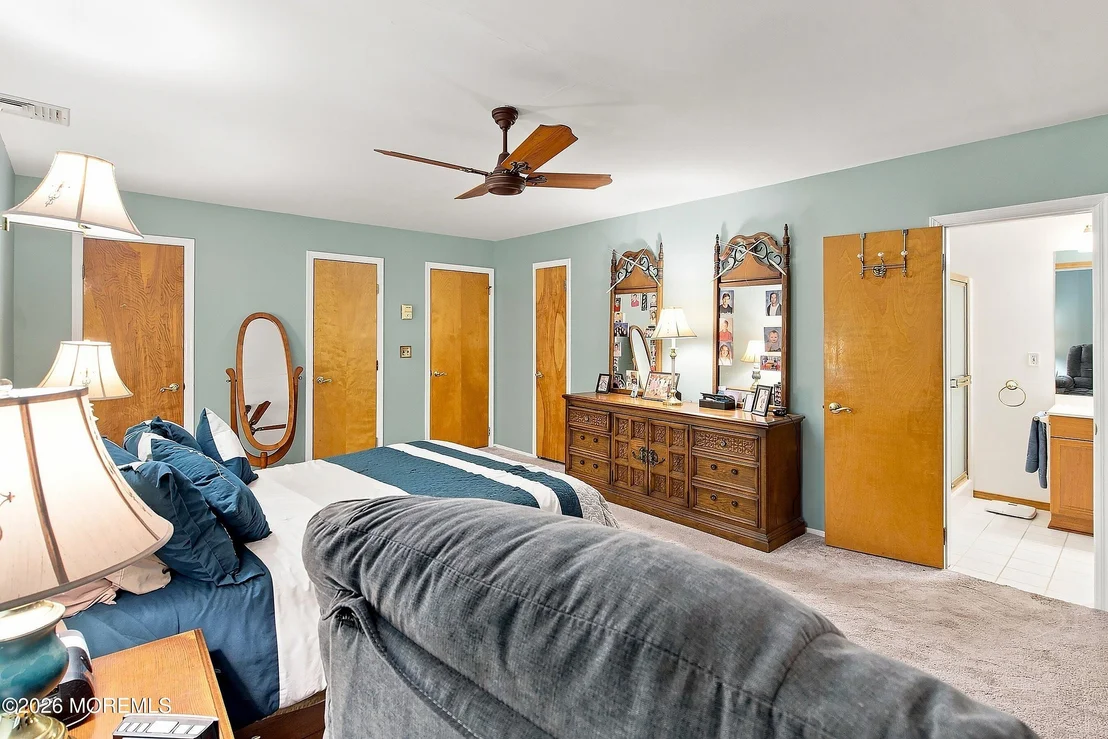 Photo of 953 Kearny Avenue