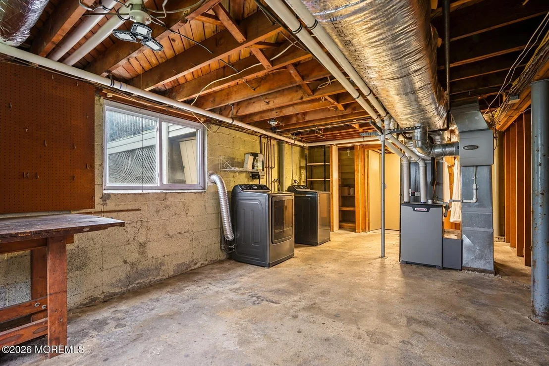 Photo of 335 Middle Road