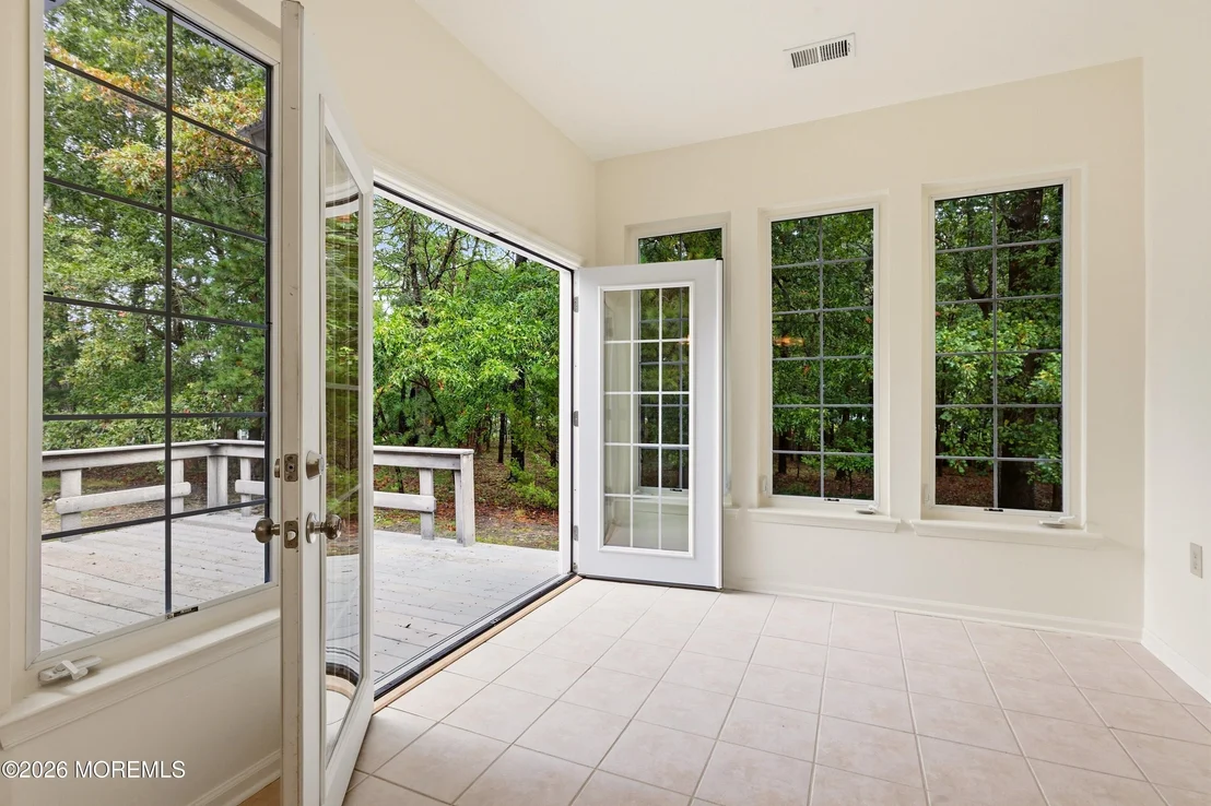Photo of 33 Valley Stream Place