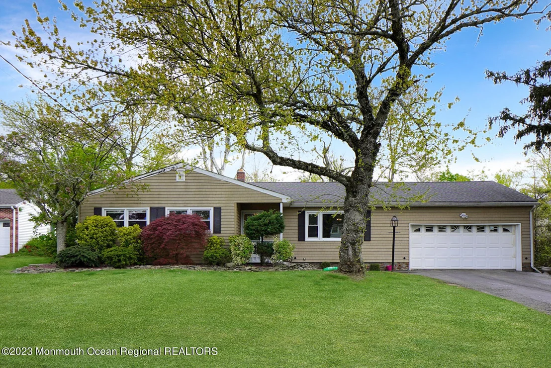 Photo of 8 Annmar Drive