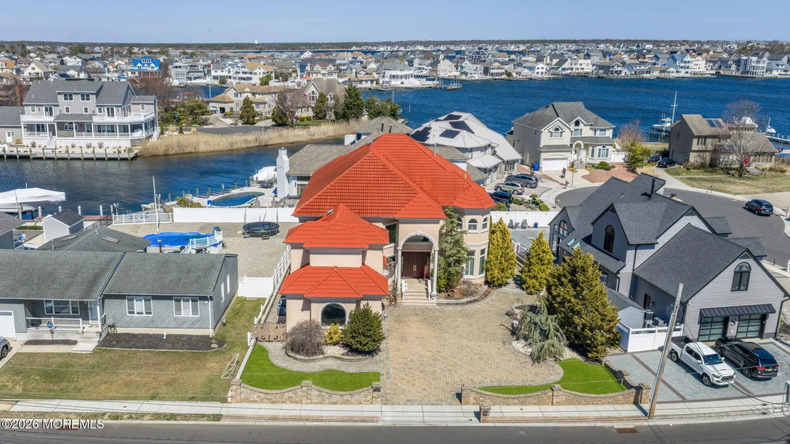Photo of 342 Aldo Drive