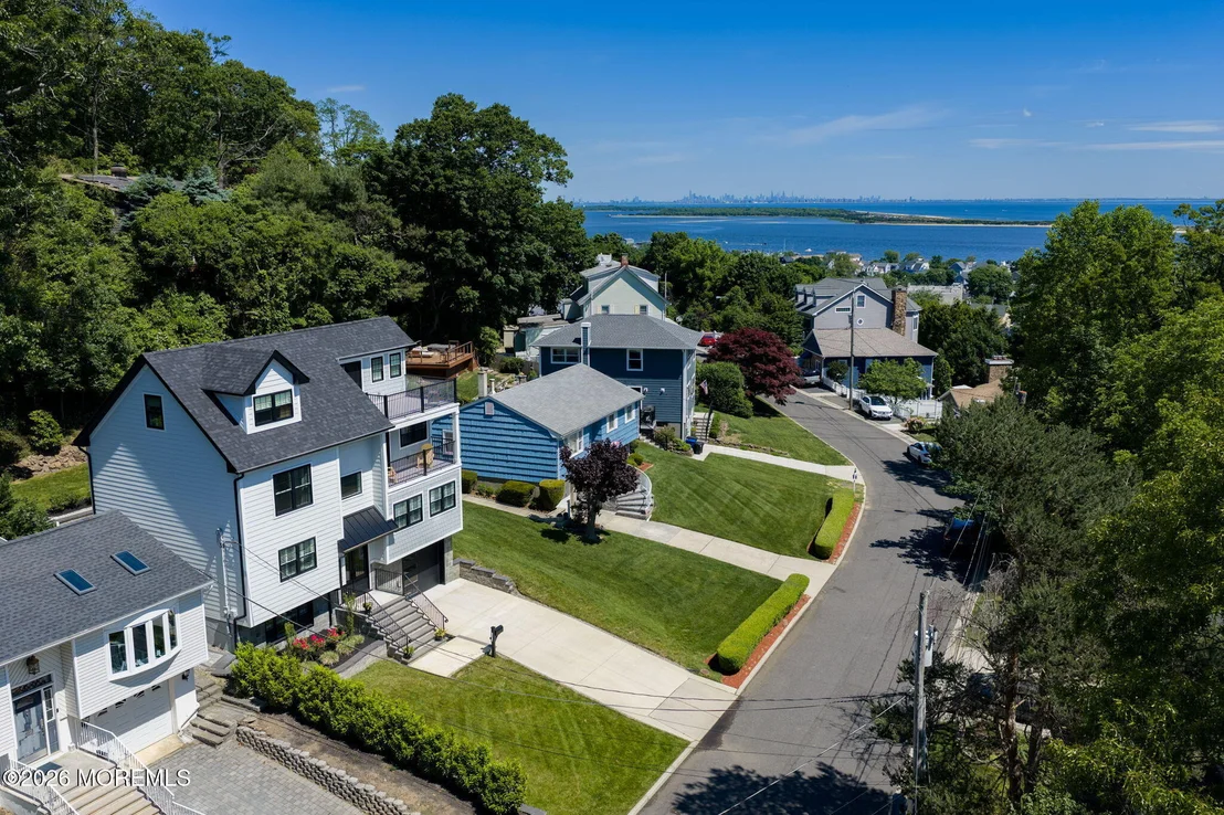 Photo of 30 Bay Street