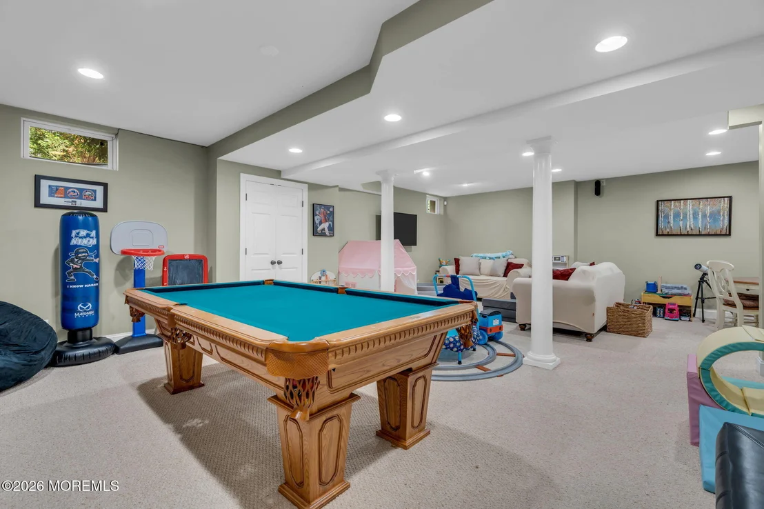 Photo of 2093 Overbrook Drive
