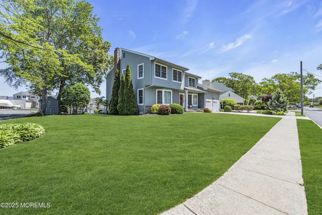 Photo of 560 Midwood Drive