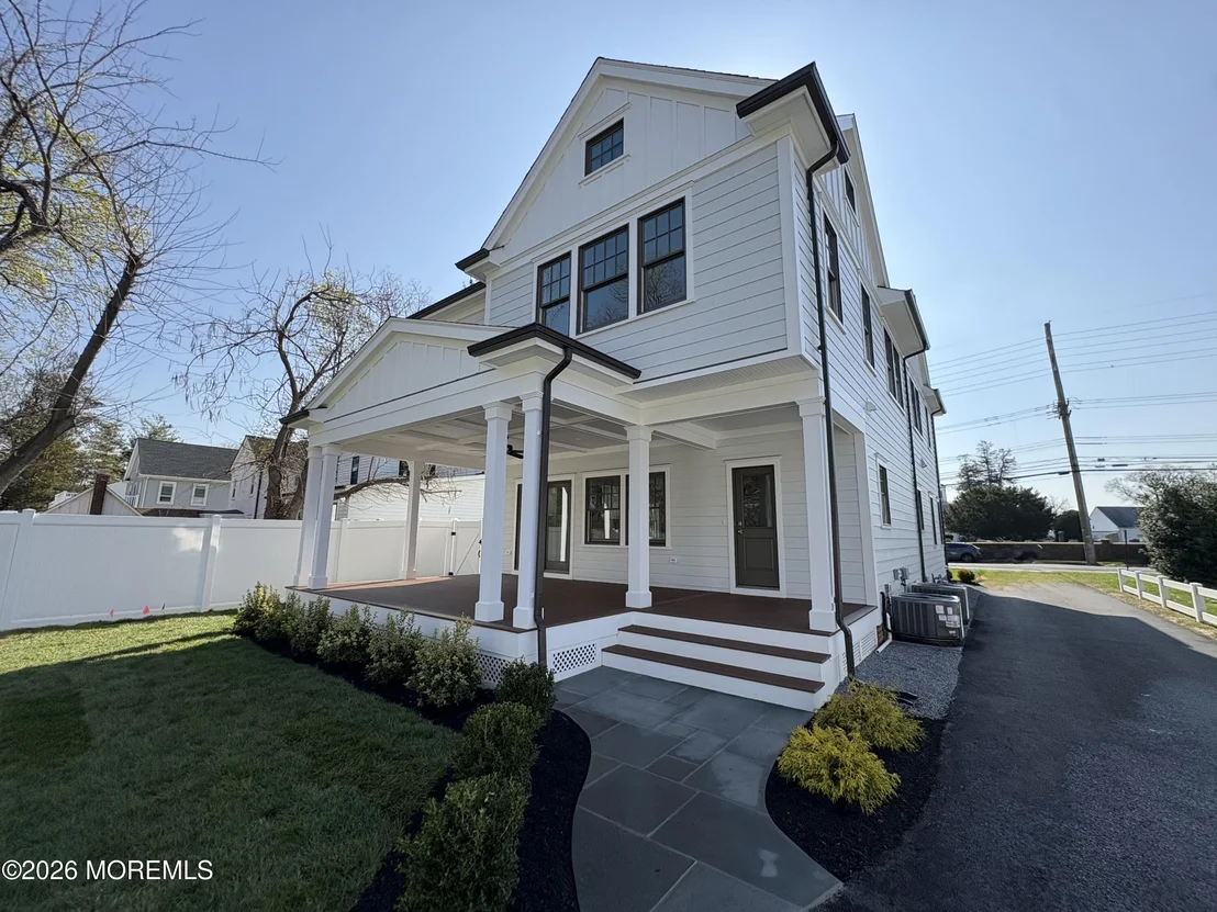Photo of 179 Rumson Road