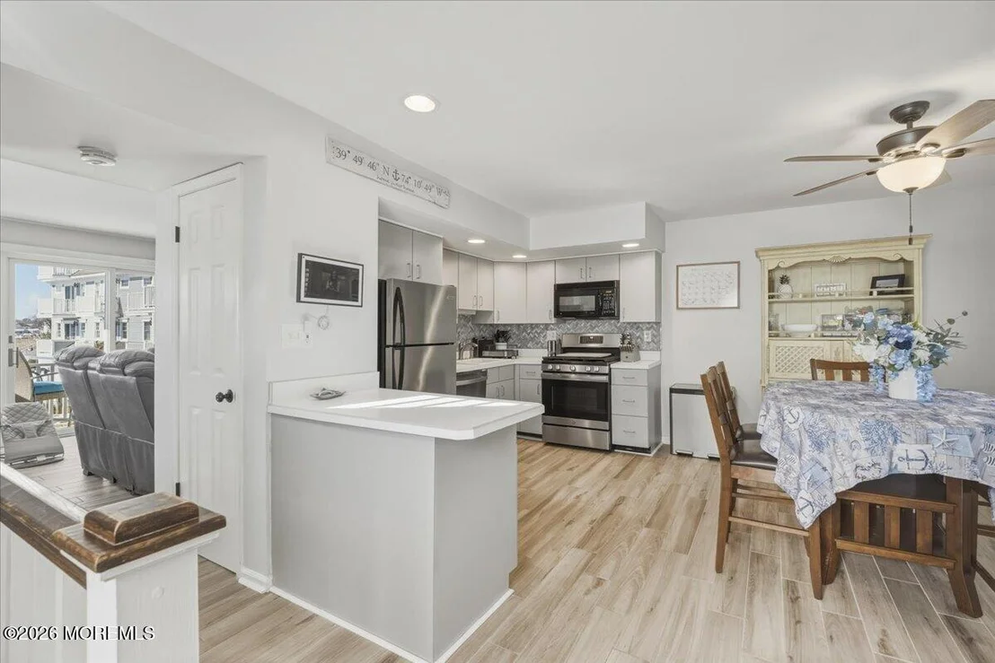Photo of Unit 51 at 351 Harbor View