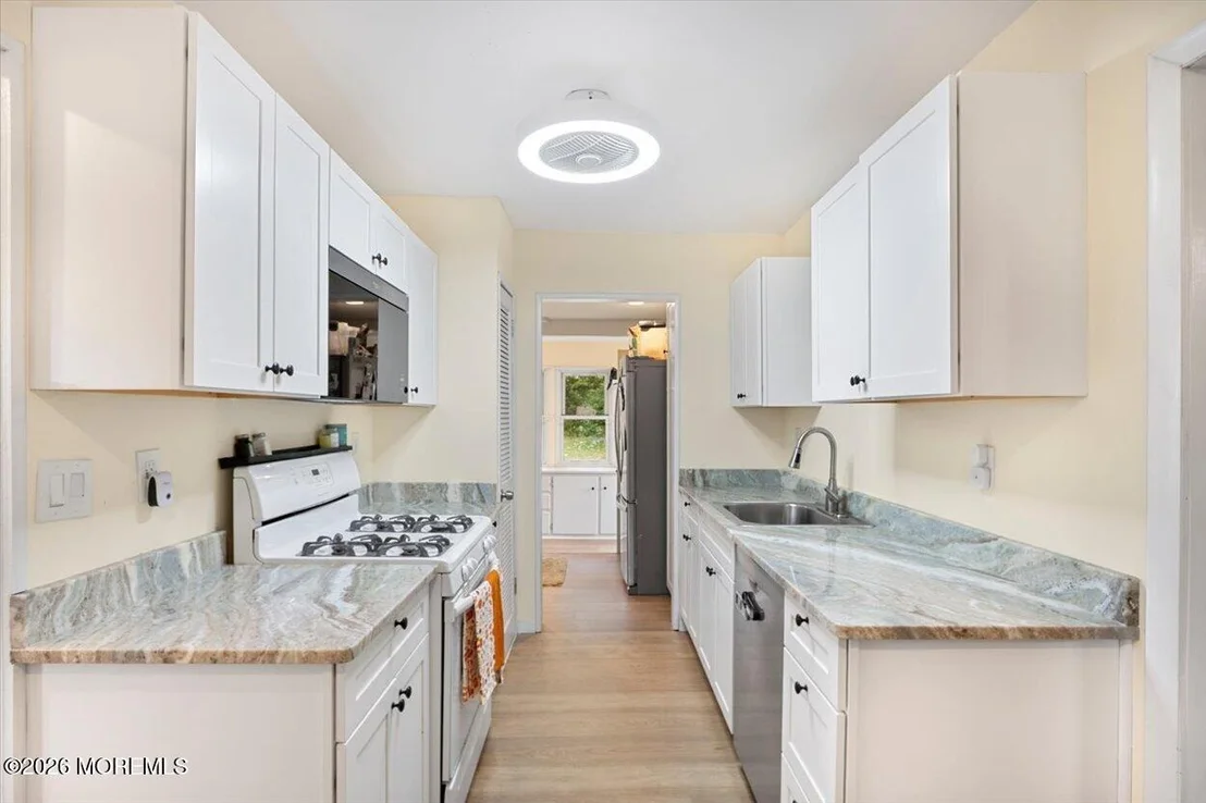 Photo of 471 Beverly Drive