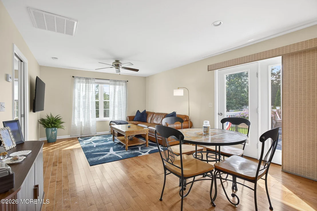 Photo of 452 Meadowood Road