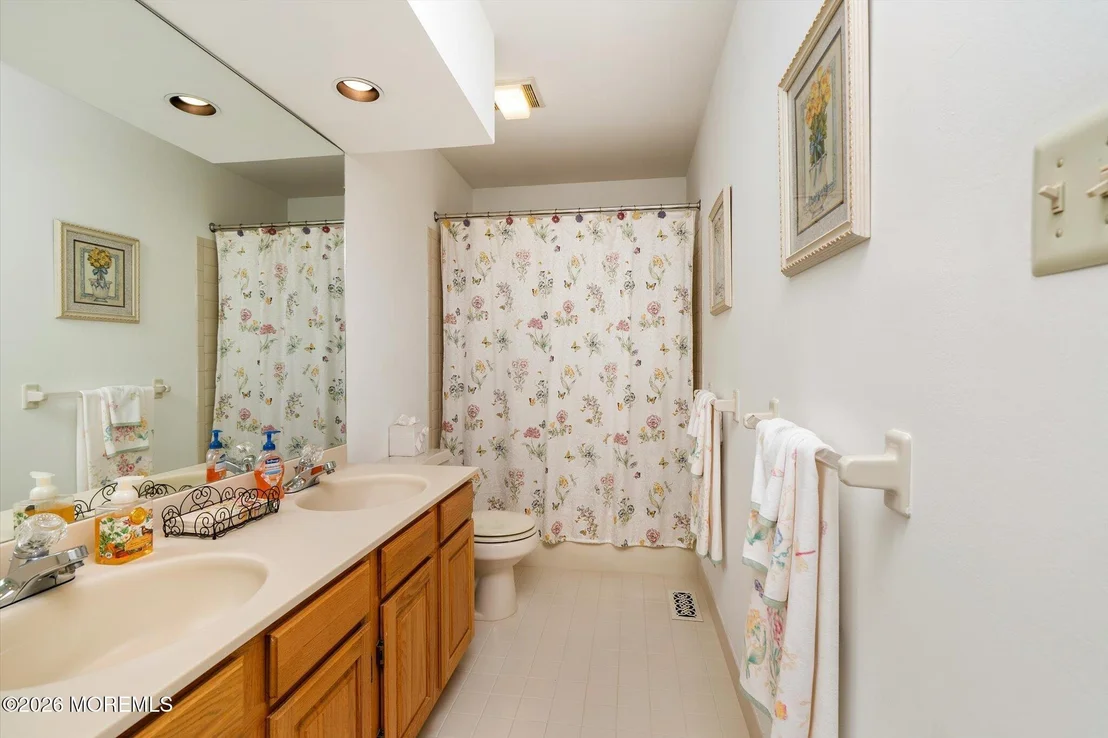 Photo of 4 Pine Tree Drive