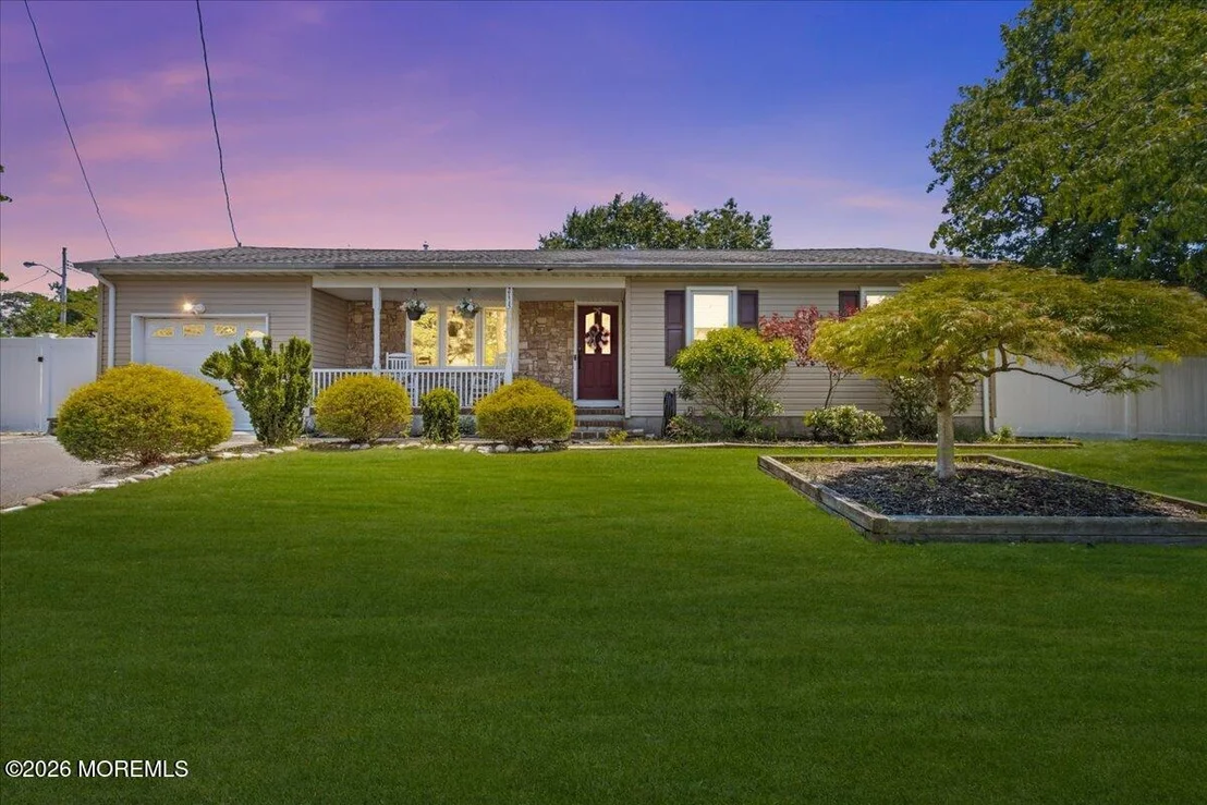 Photo of 2115 Pineview Road