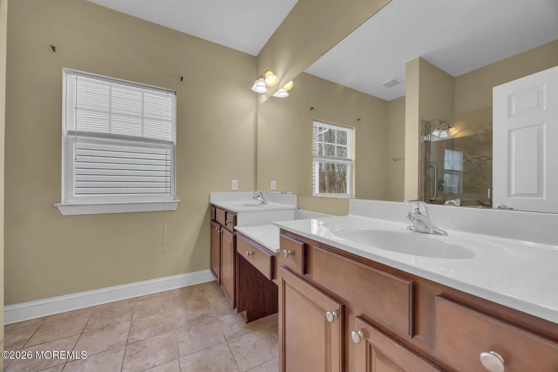 Photo of 37 Kingston Drive