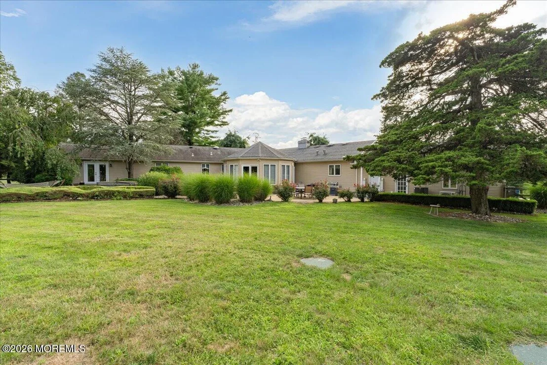 Photo of 48 Lakeside Avenue