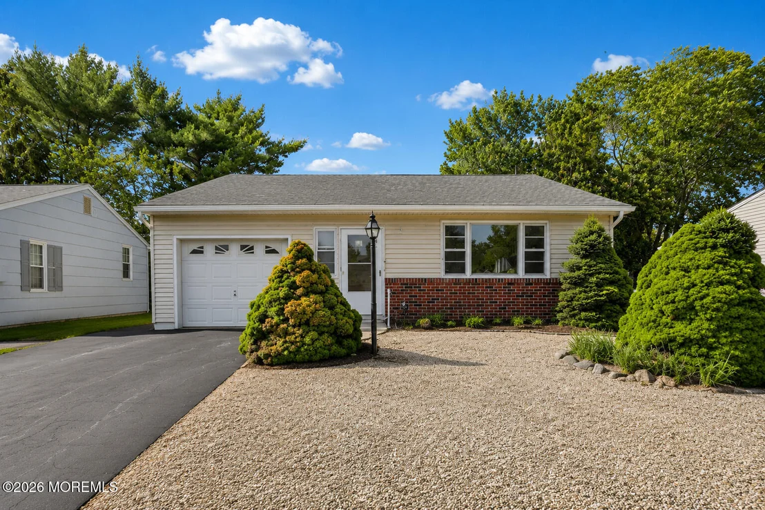 Photo of 160 Westbrook Drive