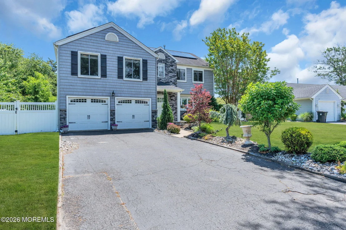 Photo of 1083 Cavan Drive