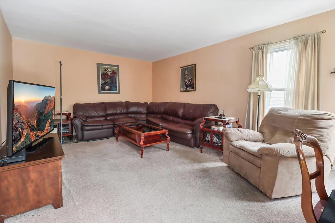 Photo of 1307 Bloomfield Avenue