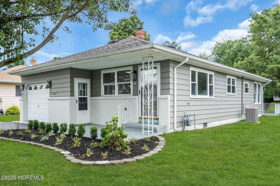Photo of 331 Saint Thomas Drive