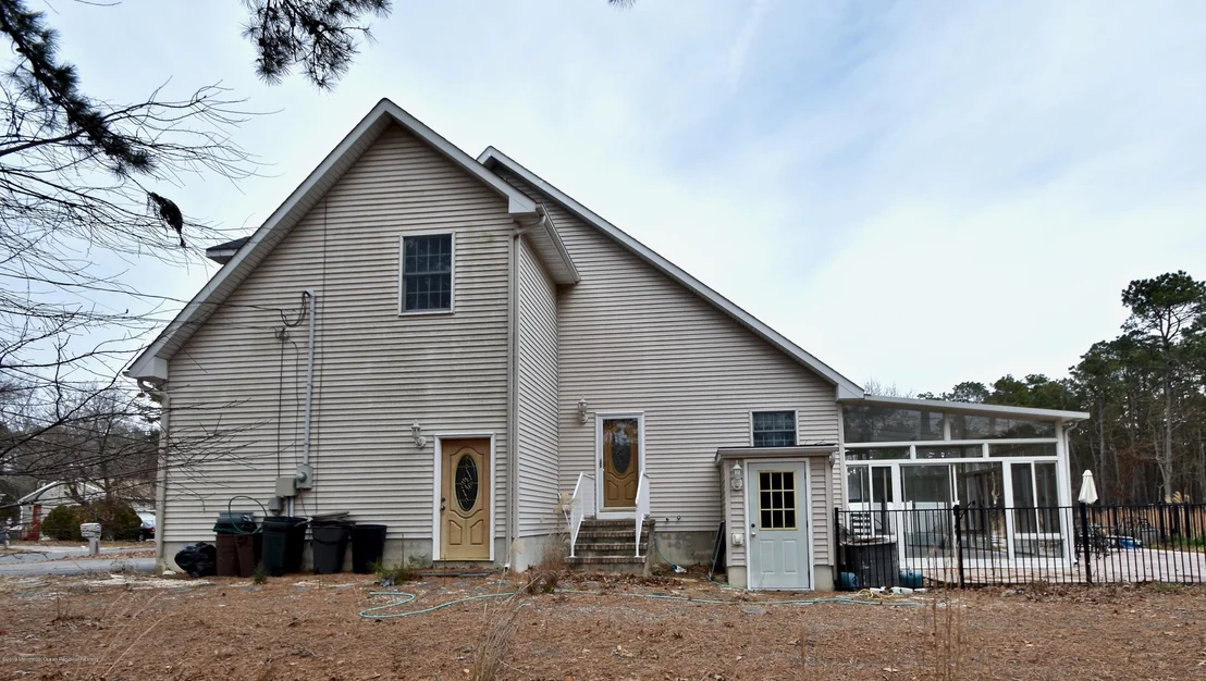 Photo of 1671 Joffre Road