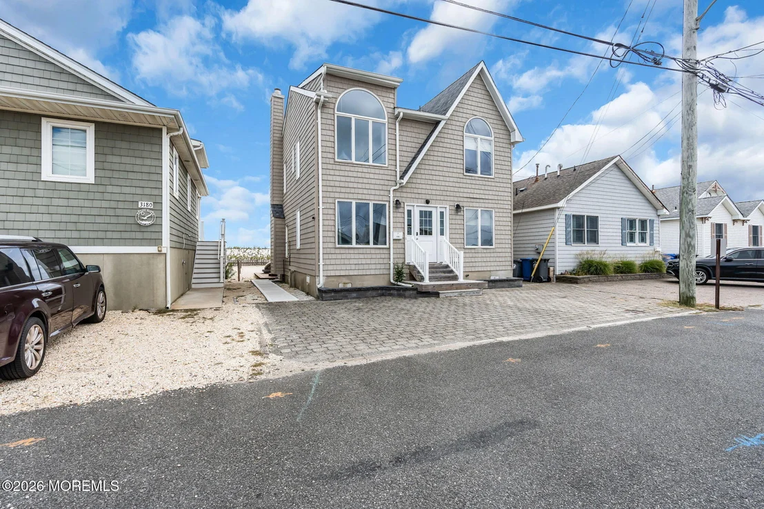 Photo of 3176 Ocean Road