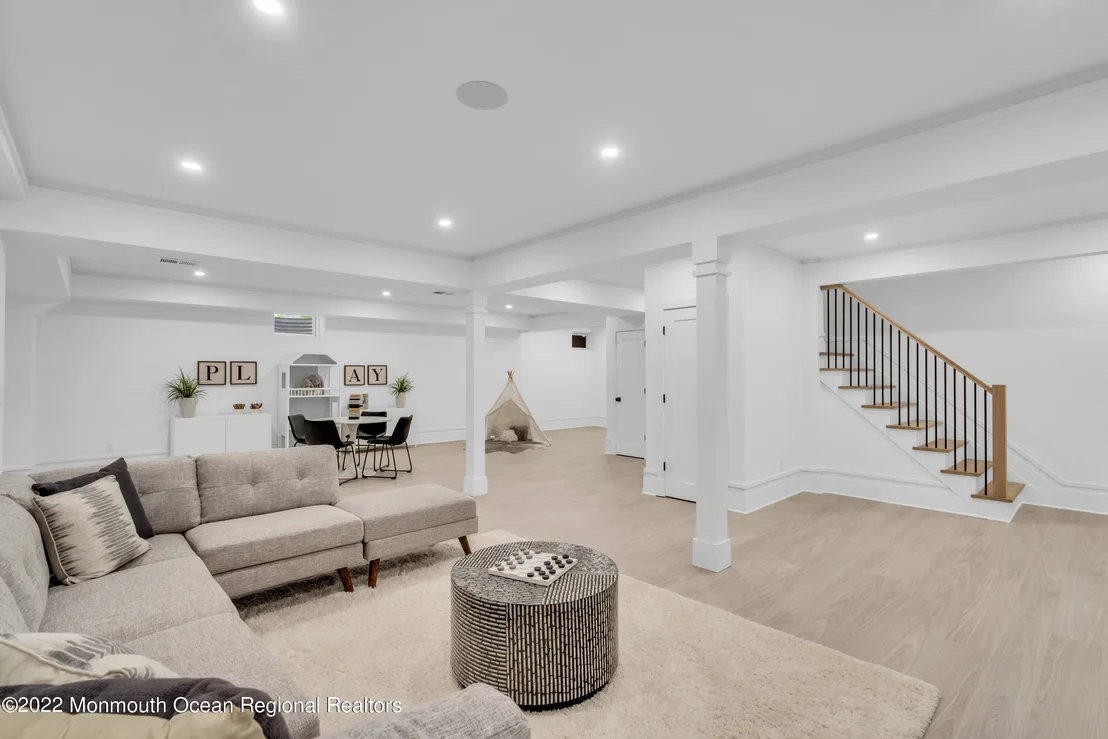 Photo of 376 Orenda Circle