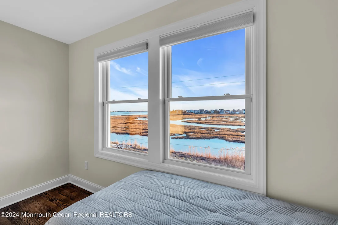 Photo of 106 Saint Lawrence Boulevard