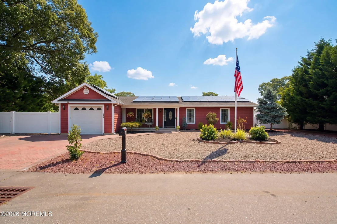 Photo of 406 Laurel Boulevard