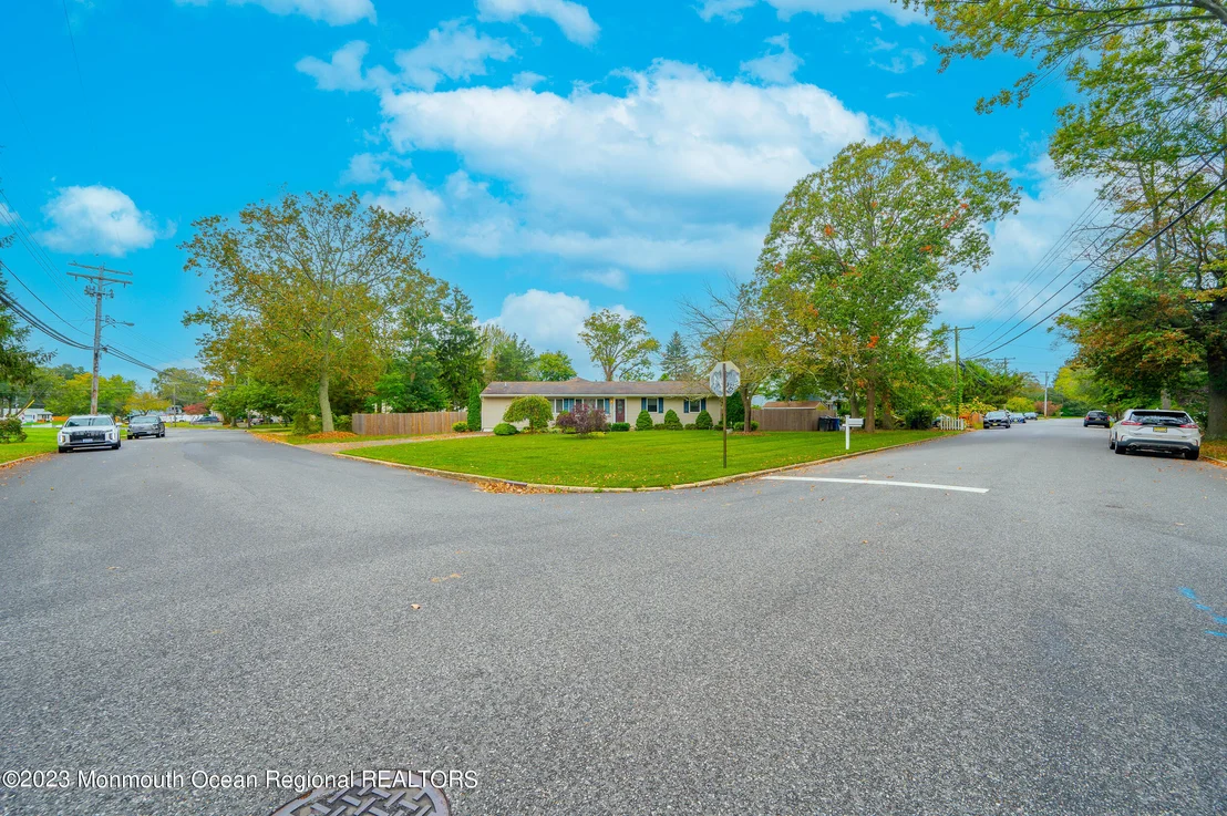 Photo of 1147 Overlook Drive