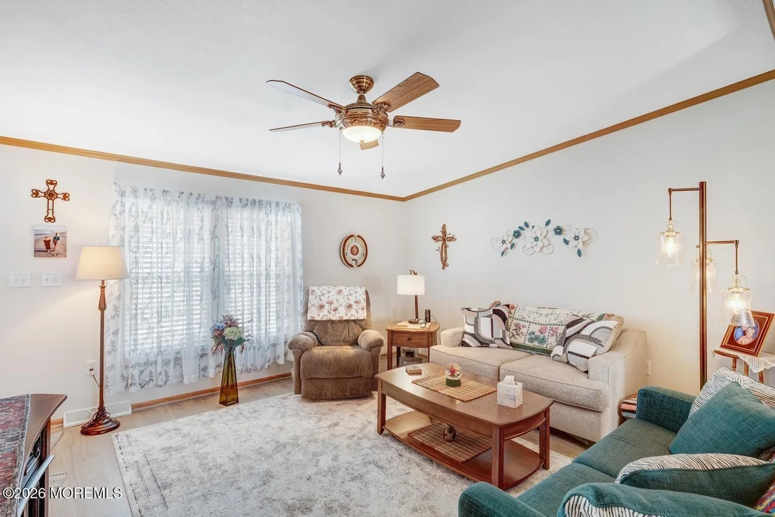 Photo of 902 Oak Ridge Terrace