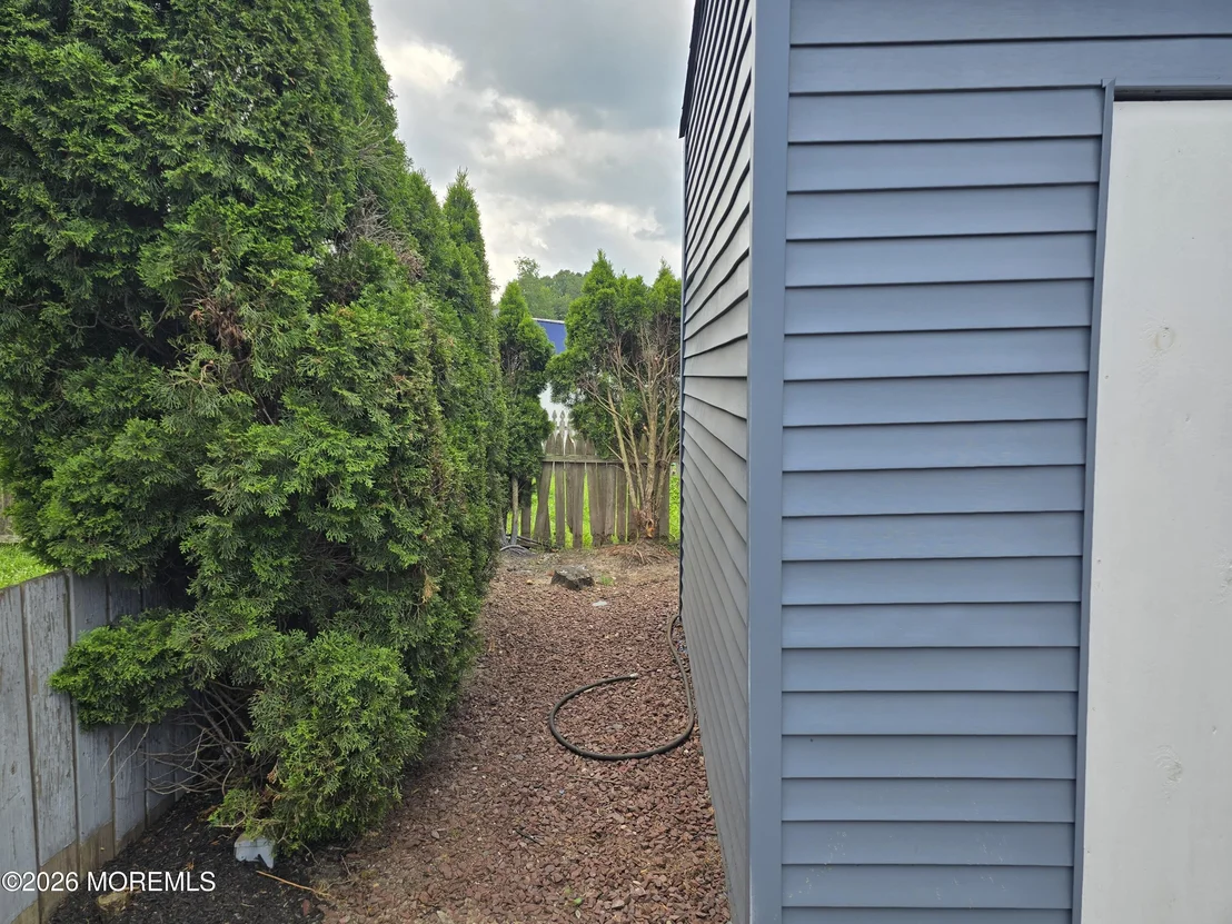 Photo of 7 Shady Lake Circle