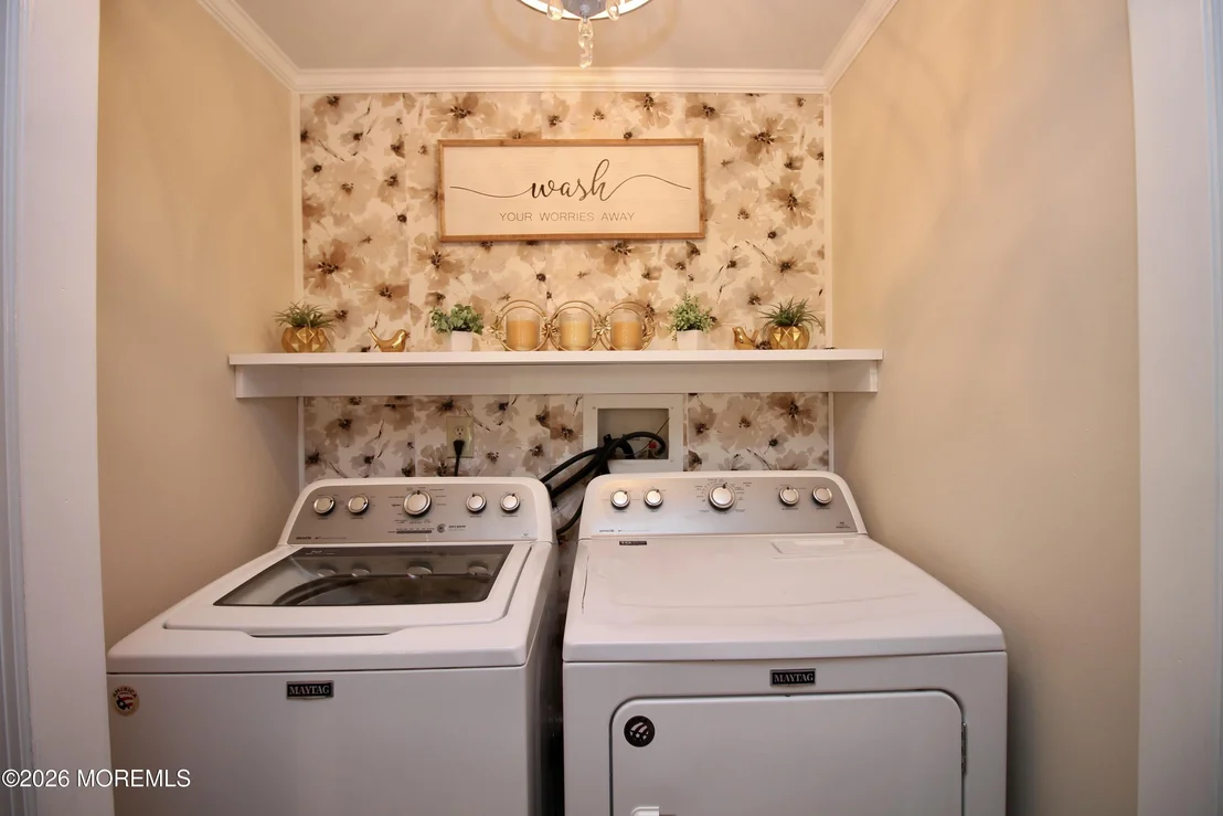 Photo of 562 Sara Drive