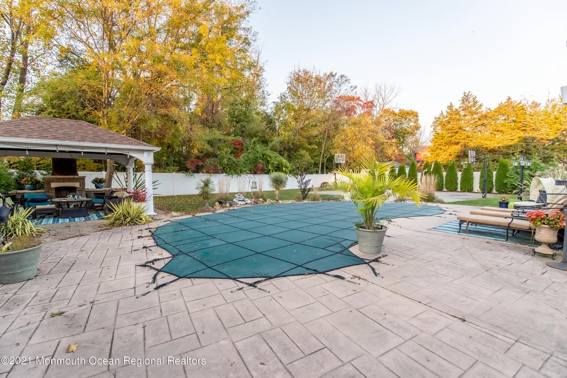 Photo of 607 Windcrest Court